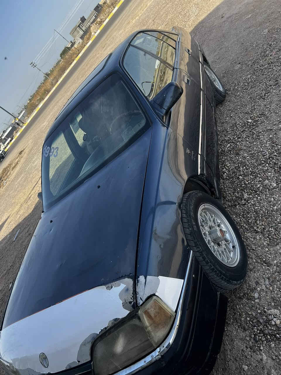 للبيع سياره اوبل اوميكا موديل 1991  لون ازرق كير ومحرك مكفول سياره كهربائيات كلها شغاله نضيفه وبسعر 20 ***********/***********
