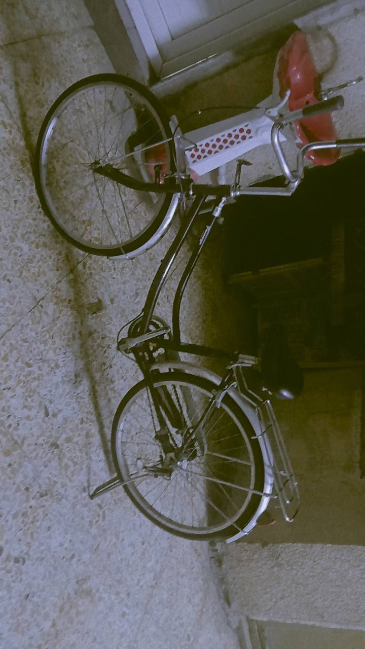 سلام عليكم  بيسكل ابناتي البيع  موديل 19 النظافه  75% البيسكل نضيف السعر  75 بي مجال بريكات مكفول  رقم الهاتف  ***********
