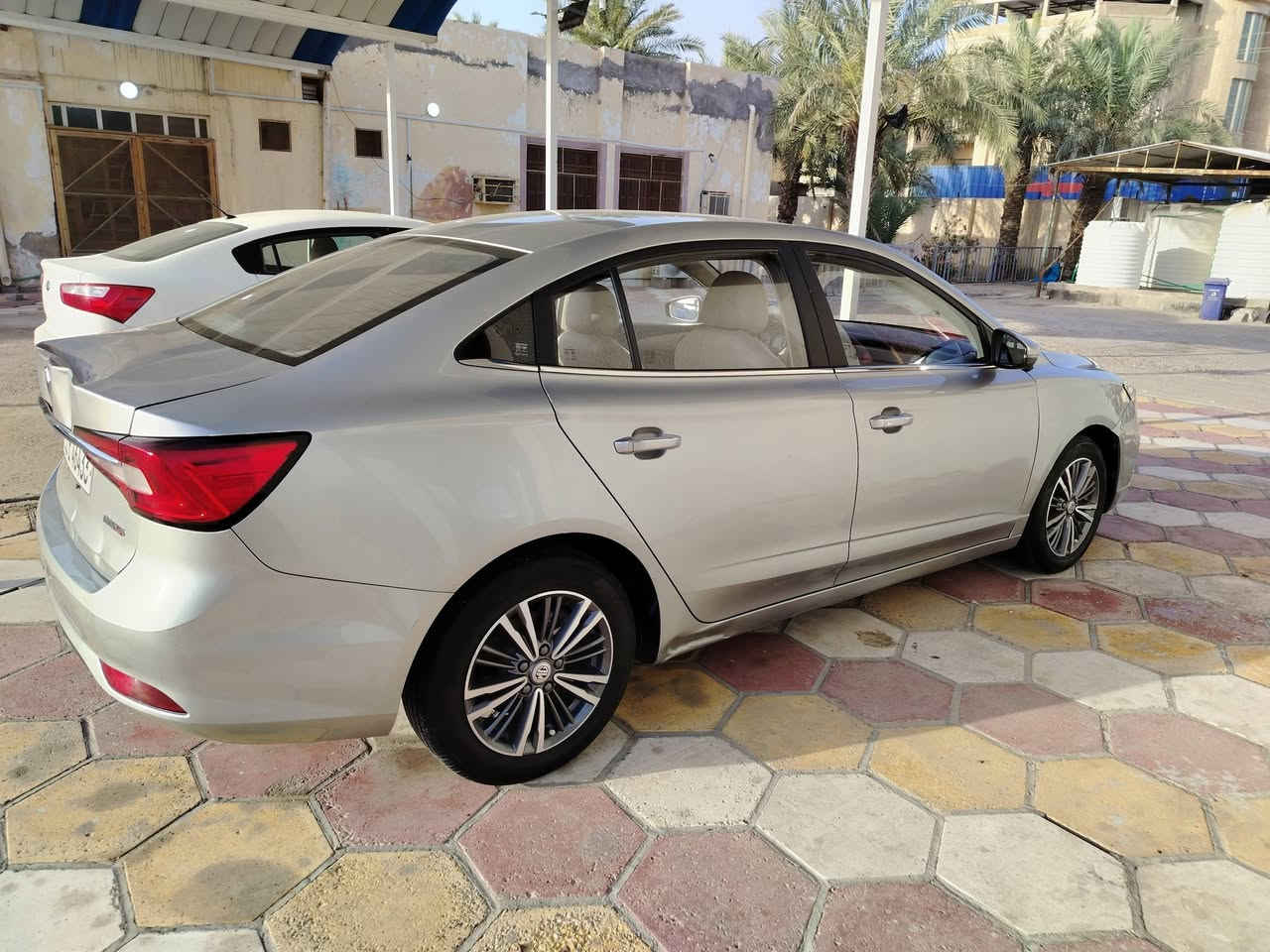 السلام عليكم سياره البيع   مديل  2023 ماشيه 97   فول مواصفات  سياره بسمي   سعر 90 بيه مجال   وهاده رقم صاحب سياره *********** انه مكلف بنشر مكان البصره
