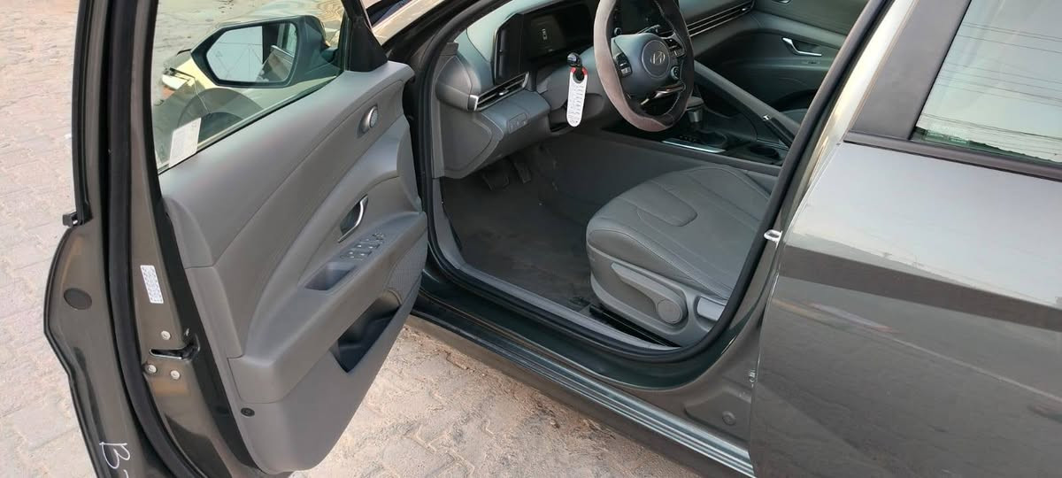 - للبيع النترا 2024 وارد أمريكي
* محرك 2000 دوش 
رقم الشاصي موجود بالصور كلب وشوف

 السيارة (معوقين عندي وكالة خاصة بالسيارة المعقوق نظرة ضعيف فقط)
للإستفسآر على الرقم ***********
