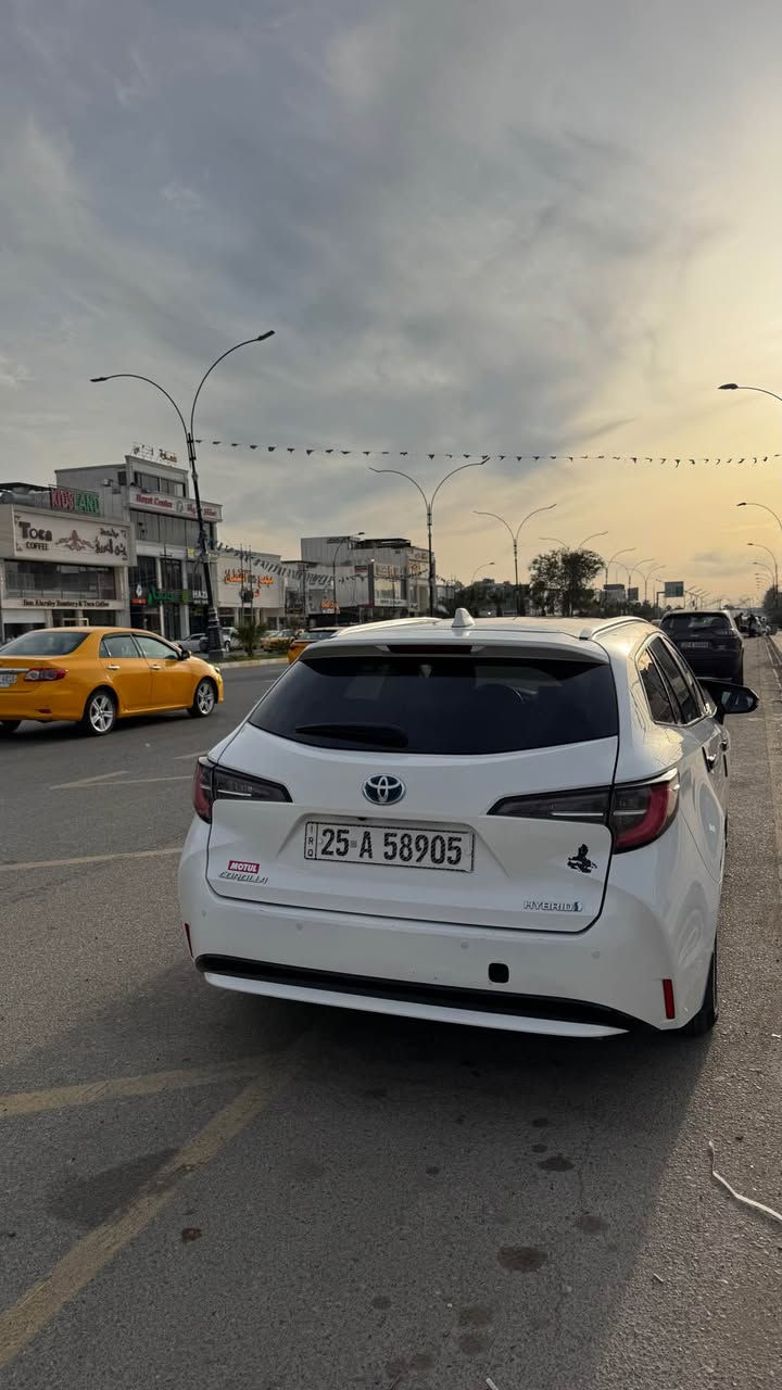 🚗 للبيع — Toyota Corolla هايبرد موديل 2022
🔹 وارد كندي 🇨🇦
🔹 الممشى: 110 ألف كم
🔹 اللون: أبيض 
🔹 مبدل بونيد بدون دواخل + تعديل بالباب الخلفي حك شبر 
🔹 بطاقه بانزين موجوده 
🔹 فول مواصفات بس فتحه ما بيها 
💰 السعر: (130) قابل للتفاوض 
📍 المكان: (كركوك شارع القدس )
📞 للتواصل: (***********_***********) كركوك, العراق
