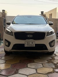 سورنتو 2016 وارد امريكي حادثه بابين ومبدلات نفس اللون  وقطعتين كلير من...