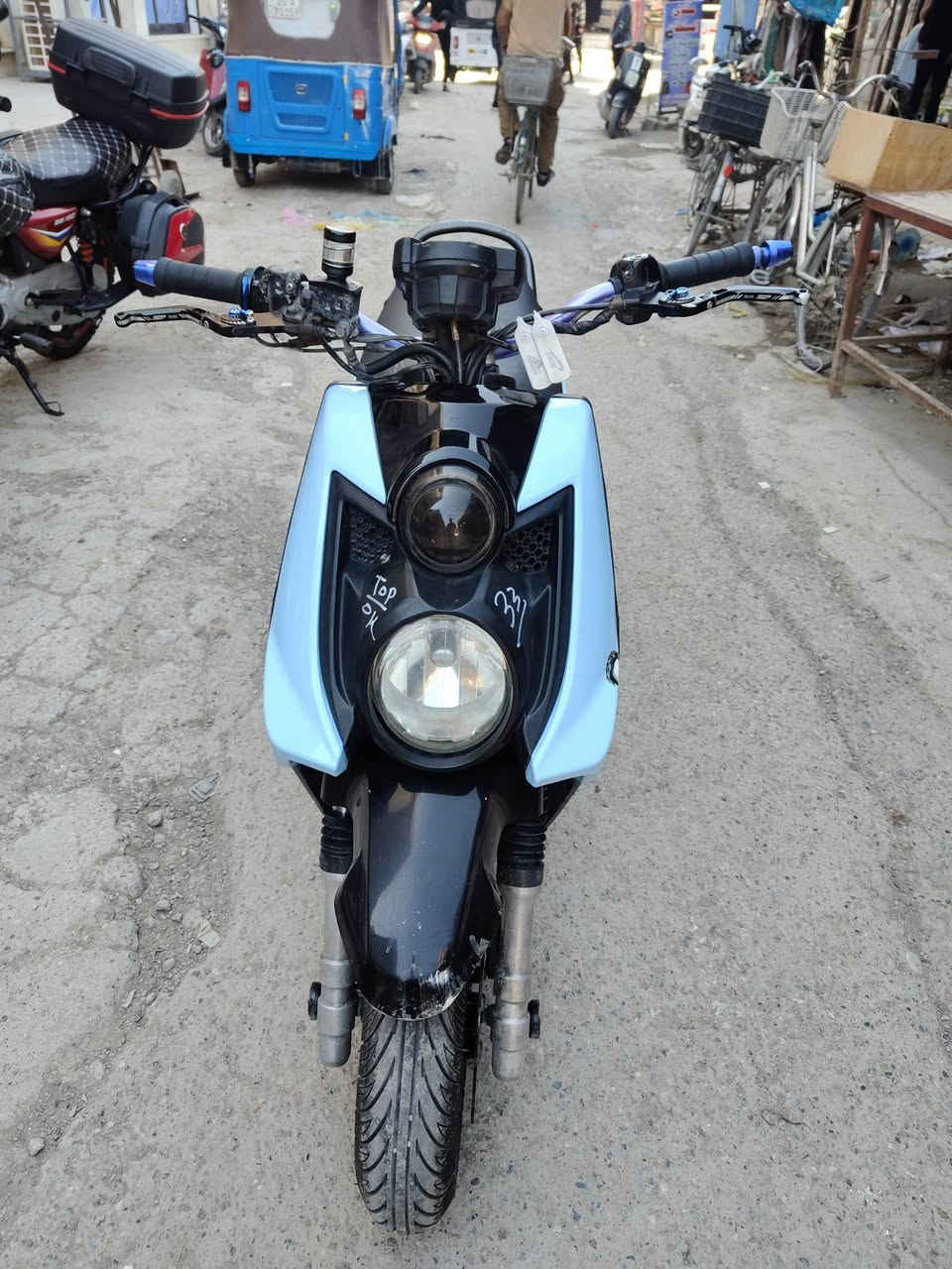 سلام عليكم سكنس جبلي للبيع دراجه بلادي تزويد  نعومه شلعه معدل خير من الله 
مكاني ديالى بعقوبه

***********
