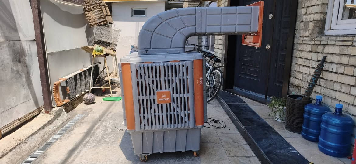 مبردات عدد 2 وسبلت  1طن
مضيفات كلش كنفيرة مستخدمة ومتروركه 

مبردة ام الدكت حجم كبير 

مكان بغداد حي العامل 

كلمن وسعره 

هاتف/***********
