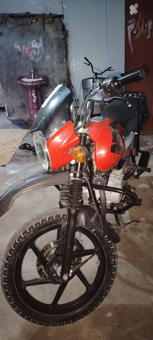 ⛔⛔دراجة بوكسر للبيع 
نضافة فول للشراء التواصل مع صاحب الرقم  ***********
مكلف بالنشرقضاء المجر
