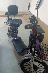 دراجة كهربائية • بطاريات جديدة • خان ضاري