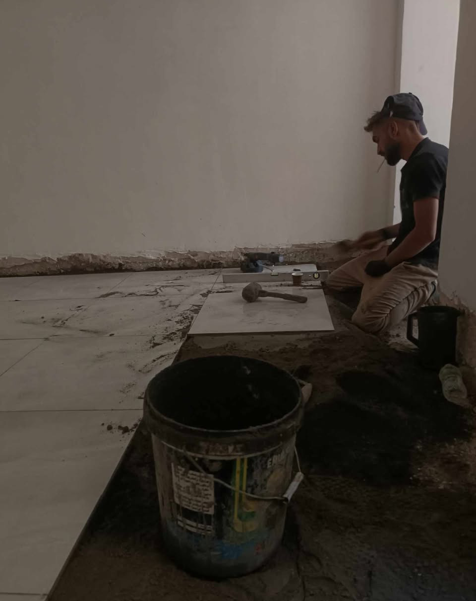 خلفه سيراميك متفرغ للعمل
نعمل سيراميك مرمر كرانيت 
بايات درج حجر قرض بورسلين 
استفسار اكثر اتصل
 *********** واتساب 
‏‪***********‬‏ واتساب 
‏‪مستعدون لكافه أعمال الترميم
