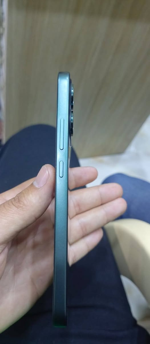 السلام عليكم 
oppo Reno14F 5g مستعمل اقل شهرين ذاكره 512 نظافه 100/100  سعر 500 وبيه مجال وبيه هاي الشخوط باللزكه ويا بكج كامل سماعات ايربود واستاند وشاحنه و يا بطاقتين ضمان 3 سنوات تبديل مجاني البطاريه والشاشه سنه 

*********** نجف
