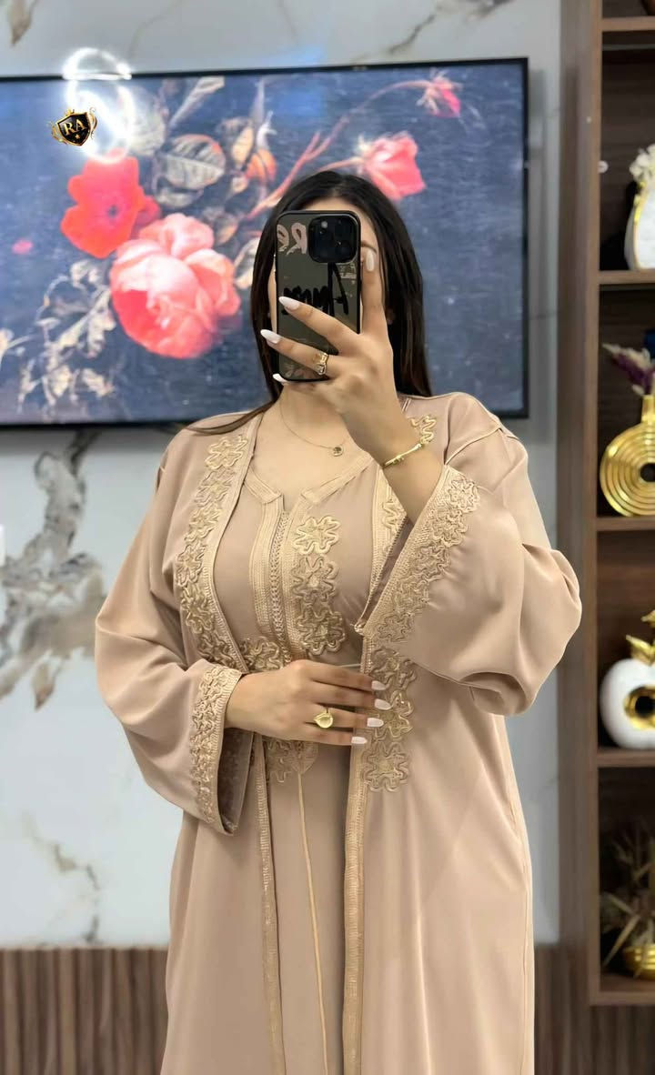 🔰♦️ *جديد العيدnew* 🔰♦️

♦️كيمونو 2 بياس للافراح و المناسبات⚡
♦️مخدوم كيمونو بثوب كريب سامبل 👑  من النوع الممتاز ✨رطب و طايح 
♦️مخدوم بالطرز كاطفيل و رباطي في الصدر و الكمام حرير ✨بالسفيفة و حزام بشوشات  ✨
♦️متوفر بألوان رائعة ✨

♦️المقاسات:M L XL XXL 3xl
   مرحبا ثمن مناسب وتوصيل مجاني لجميع المدن


**إذا كنت صاحب هذا الإعلان وتريد حذفه لأي سبب، رجاءا أرسل رسالة إلى الدعم الفني**
