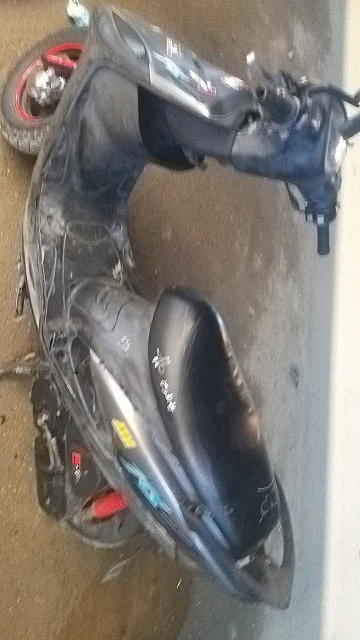 سلام عليكم دراجه ماكس  المراوس  فورزه او تي ماكس قديم دراجه كله بلاديه كله شغاله سلف واهندر  بس سلف بيه تجاري مكانه دوره حي صحه رقمي***********
