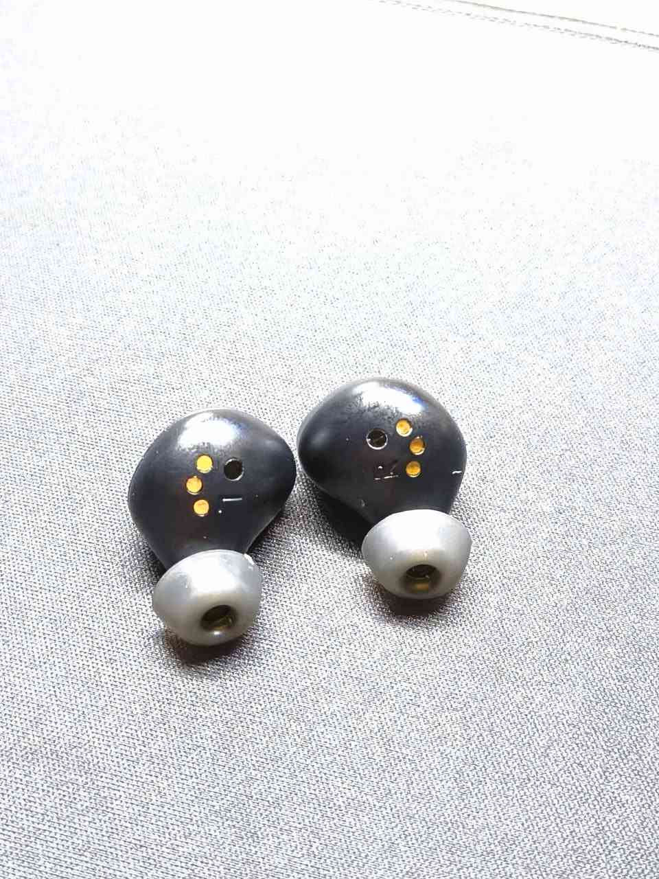 جديد جدا كامل ملحقات
SteelSeries Arctis GameBuds Black (PS & Multi Platrorms)

180 الف وبيها مجال والتوصيل مجاني


**إذا كنت صاحب هذا الإعلان وتريد حذفه لأي سبب، رجاءا أرسل رسالة إلى الدعم الفني**