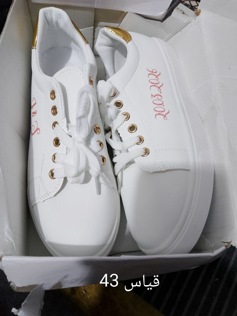 متوفر حذاء بهذا الشكل جديد امازون


**إذا كنت صاحب هذا الإعلان وتريد حذفه لأي سبب، رجاءا أرسل رسالة إلى الدعم الفني**