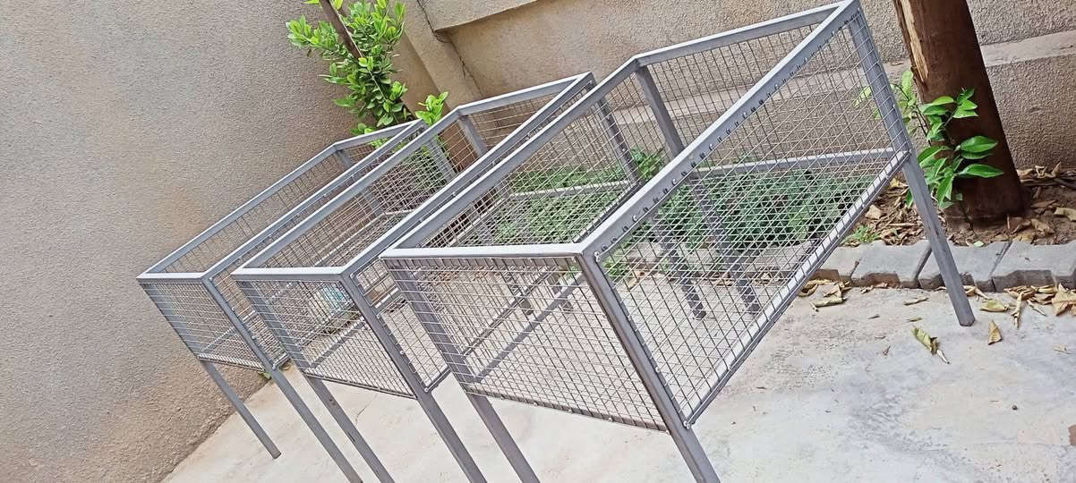 سلات حديد عدد (3)  للبيع القياسات موضحة بلصورة سعر الوحدة (60) الف
للتواصل على هذا الرقم *********** كركوك
