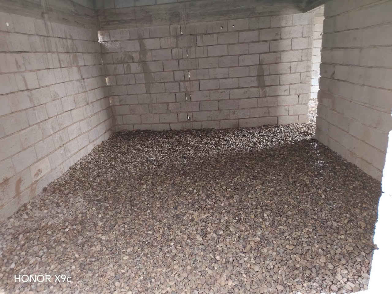 دار للبيع زراعي الكنيسه مساحه 200 م هيكل كامل *********** *********** اتصلي على هذان 27 مليون وبي مجال هيكل باب
