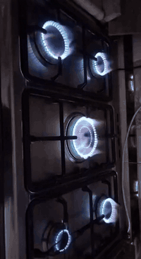 كاونتر المنيوم قياس الكلي 5 أمتار السنك 2متر والقطعه الثانيه 2متر ونص معا الملحق وقطعه اظافيه سله منظفات وسله اماعين قياسه 60 معا ساحبه وطباخ 5مشاعل وفرن شغال تواصل على رقم ماعندي خاص المكان حي العامل بغداد سعر ٧٥٠ وبي مجال شراي ***********
