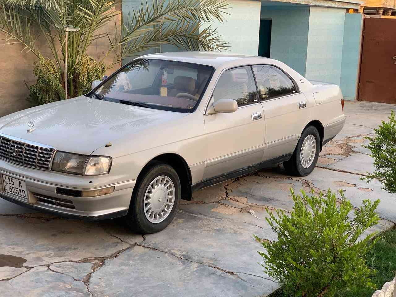 سيارة اكراون ( بطه) للبيع
موديل 1995 سيارة جديده مكفوله صبغ جمالي محرك و كير جيد جداً 
للاستفسار اتصال على الرقم ***********
 المكان الأنبار قضاء الكرمه

