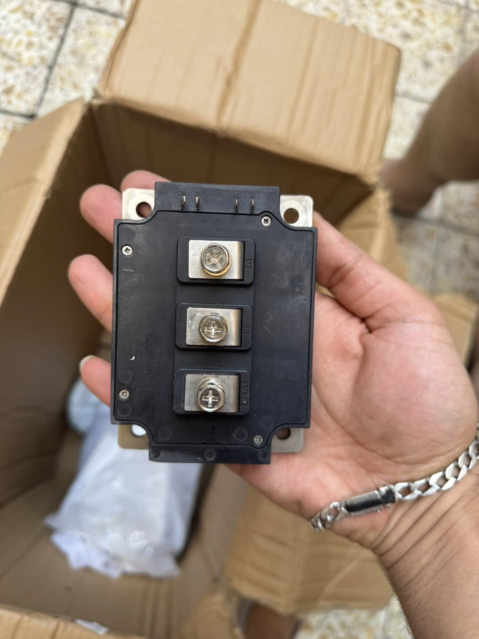 ترانزستور ميسوبيشي  600 انبير متوفر 3 قطع كتبولنة سعر وبل عافية


**إذا كنت صاحب هذا الإعلان وتريد حذفه لأي سبب، رجاءا أرسل رسالة إلى الدعم الفني**