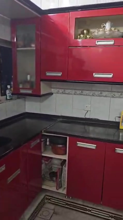 نوع الخشب HDF
بي مرشحه فلتر جديده ممستخدمه
فرن ومايكرو 
صناعته تركي ماركه سلفر كامل 
طول الملحق 4 والجوه 4 
السنك 2 ونص
*********** نقل موجود عليه النقل لاي محافضة مكان حلة المسيب  
السعر مليونين و750 الف وبي مجال
