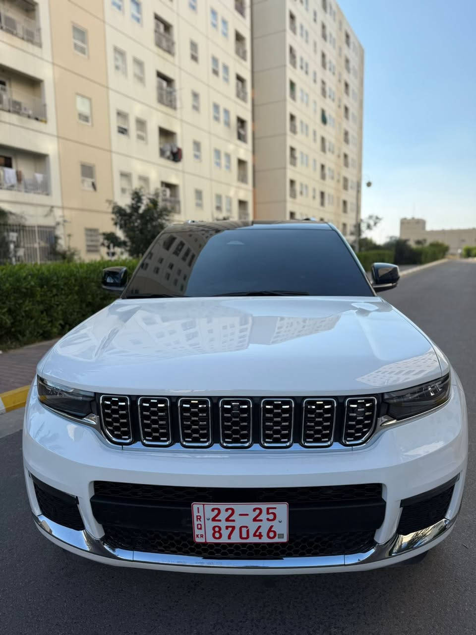 جيب شيروكي سومت 2023
الضرر صبغ ربع البنيد الامامية فقط الباقي مكفول 
صور الحادث مرفقة بلمنشور 

🔸🔸مواصفات 🔸🔸
أعلى فئة بلجيب فل 1/1 
تو كلر سقف اسود 
جكات 
8 كامرات محيطية
4 رادارات
بنوراما 
3 شاشات 
كراسي هزاز مساج 
كراسي جلد سومت 
كراسي كهرباء 4 حركات 
مري كهرباء 
كامرة حرارية دشبول 
دادشو عداد 
تدفئة + تبريد مقاعد
شاحن وايرليس
صندوق كهرباء 
ستيرن كهرباء 
شفتات رياضية مقود 
تدفئة مقود 
مستشعر وقوف خلفي 
رادار جانبي 
ويل 20 كروم 
قطتعين تبريد
3 وضعيات قيادة 
هاند بريك بصمة 
تحديد مسار 
لايتات فل زنون 
الكراسي الخلفية الكل كهرباء
هواي مواصفات بعد بيه معروفه سومت
السياره بدون رقم فحص كاتي أربيل 
السعر 38 الف 
***********
