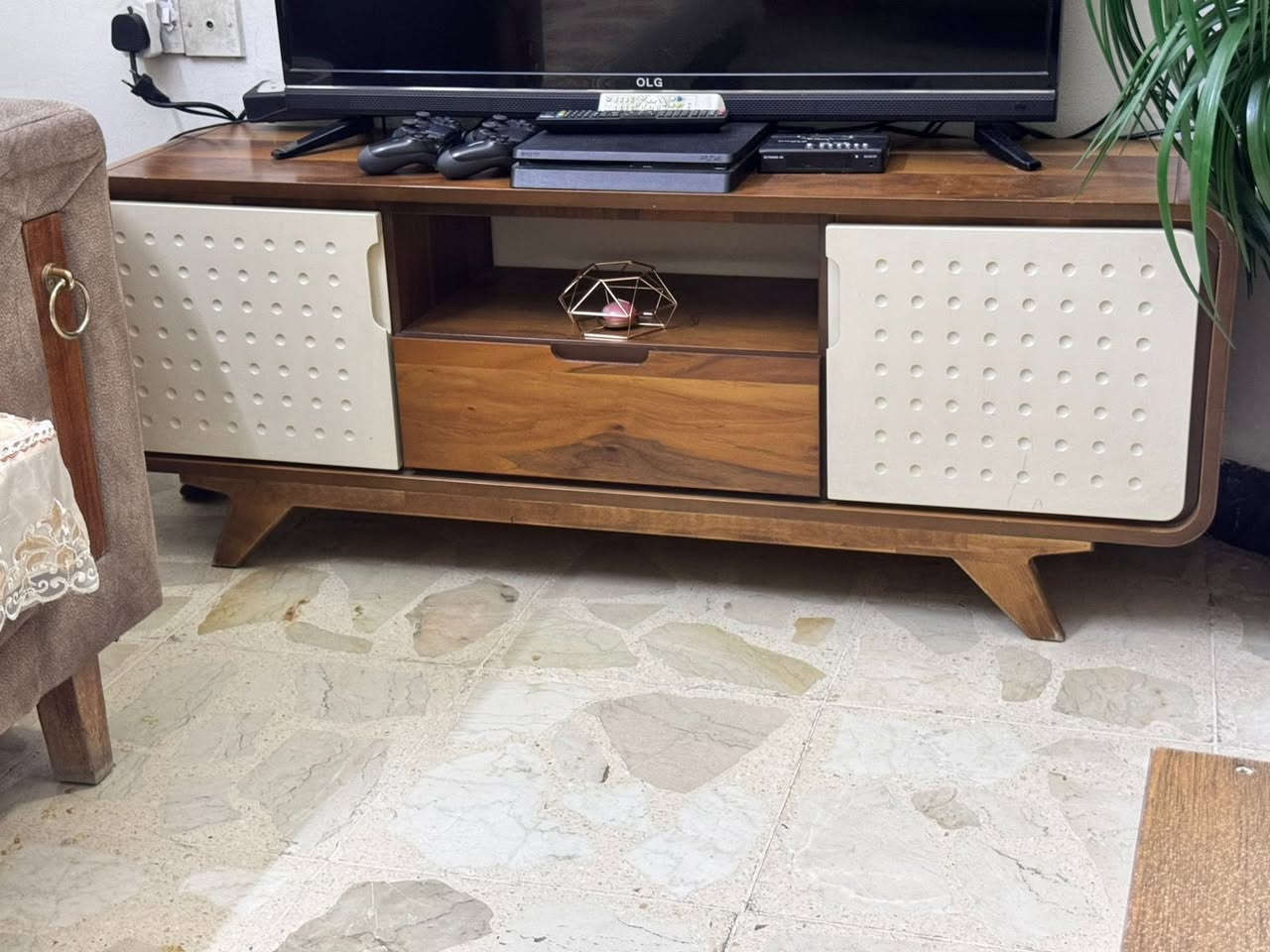 اغراض بيت مستعملة كولش نظيفة  مستعجلين عالبيع الاسعار داخل الصوره الكرخ


**إذا كنت صاحب هذا الإعلان وتريد حذفه لأي سبب، رجاءا أرسل رسالة إلى الدعم الفني**
