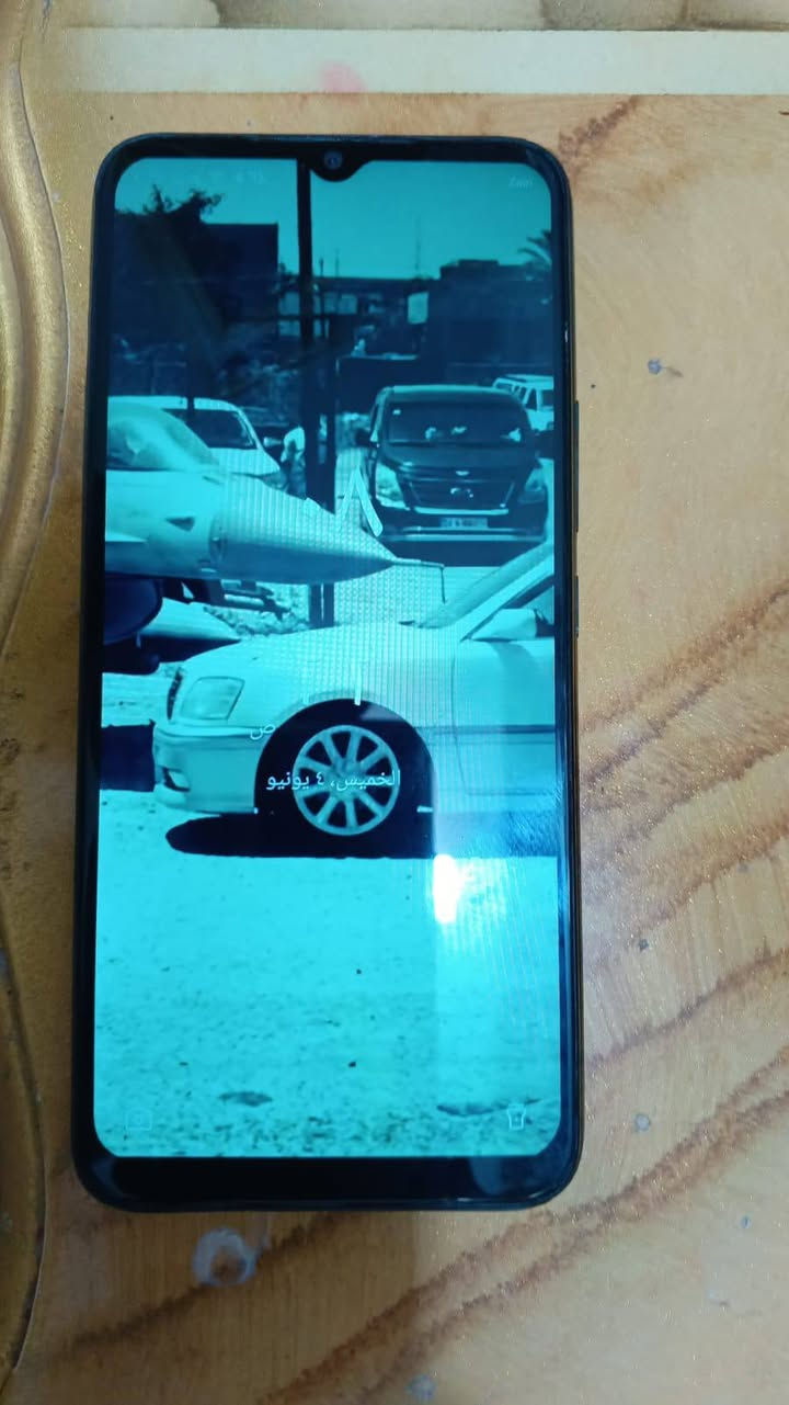 سلام عليكم انفنكس هوت ٢٠i جهاز نضيف بي خدوش خفيفه ب ضهر مبدل شاشه اصليه السعر ٧٥وبي مجال بسيط***********
