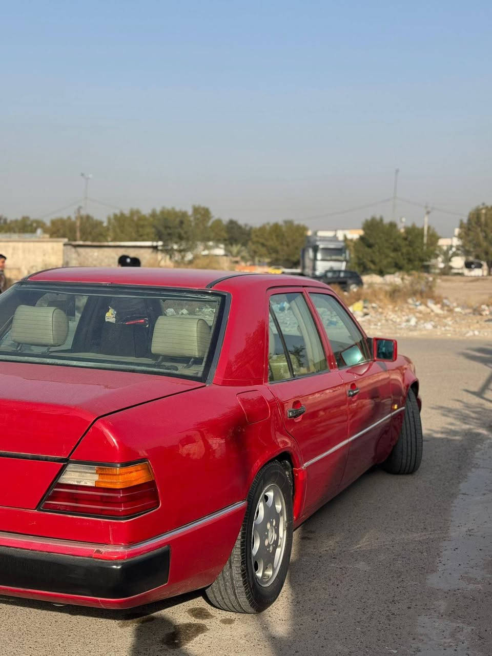 للبيع دب مديل89
سيارة اي نقص ما بيها وارد امريكي
مصبوغه عام للجماليه سيارة بسمي
كشنات كهرباء شاشه عرض صاج ملكي دبل بنكه
و عليها ادامه كامله السعر 78وبيها مجال بسيط 
مكاني شهداء البياع *********** فقط شراي يتصل
