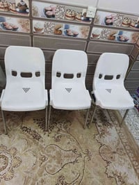 ٣ كراسي • الناصر • نظيفات