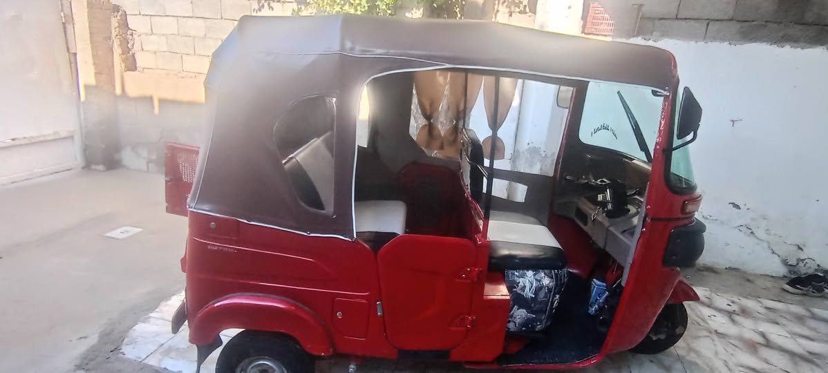 السلام عليكم تكتك للبيع 21 داخله ب22 تكتك جاهزه كبل للشارع مابيه اي نقص
السعر 8500 وبيه مجال حق الجيه 
الرقم ***********
