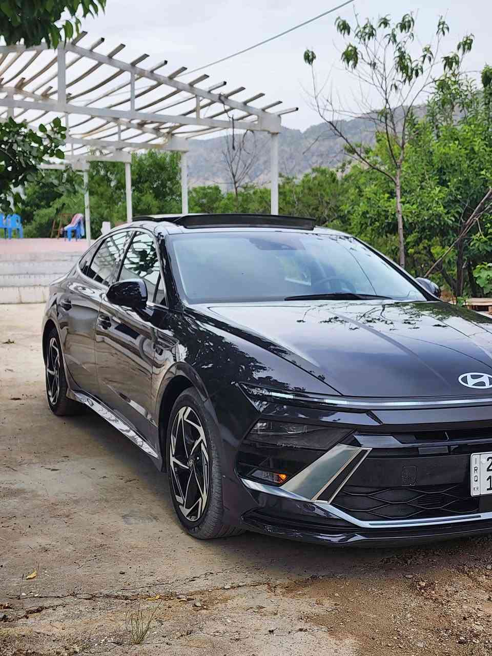 سلام عليكم للبيع فقط 
هونداي سوناتا 2024 فول 1/1 
محرك :2500 تنفس طبيعي 
عداد مشي : 18 الف ميل
مواصفات 
1_بصمة
2_بصمة ابواب 
3_ تشغيل عن بعد 
4_فول بانوراما 
5_لد امامي مع عدسات زنون 
6_ كشافات 
7_اشاير مري 
8_ نقطه عمياء 
9_ لد خلفي
10_كشنات كهرباء 
11_ تدفئة كشنات 
12_شحن واير لس 
13_شاشه تبريد منفصل 
14_ سايد بريك كهرباء 
15_ اوتو هولد 
16_كير تعليك 
17_ شفتات ستيرن 
18_بصمه جنطه 
19_مانع انزلاق 
20_تحكم وضعيات قياده 
21_شاشه متصل مقوسة 
تدعم خرائط وكاربلي 
22_رادار امامي وكامره رادار 
23_كامره خلفية دقه عاليه 
24_حساسات اوتو ستوب 
25_فول تحكم ستيرن مع قياده ذاتيه 
مرقم اربيل الدولي الجديد 
(تحويل مباشر )
سياره بيها جاملغ صبغ وطرف البنيد 
بدون دواخل شرط وباقي سياره كفاله عامه  ولا شخط وصور حادث مرفقه وي الصور ايرباك برده واستيرن وراجع سستم 
مكاني بغداد جكوك الكاظميه
#السعر_203_وبيه_مجال_بسيط
 #ا_***********_
 #ا_***********_
