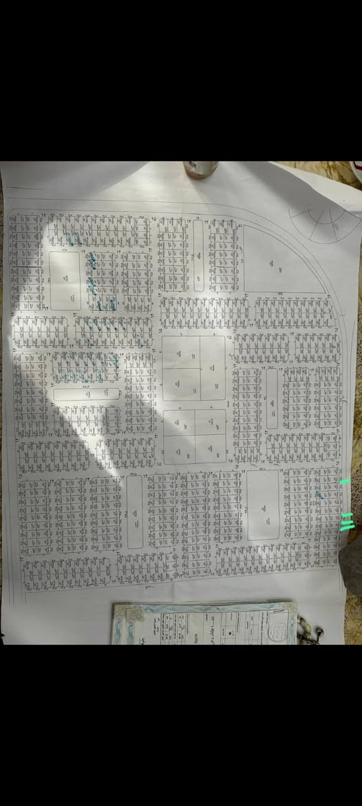 اربع قطع مميزات تجاريه على شارع 120 للبيع طابوصرف المساحه 250 الاستفسار***********
