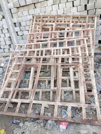 شبابيك مستعمل • ٢م×١٫٥م • الموصل صناعة الكرامة