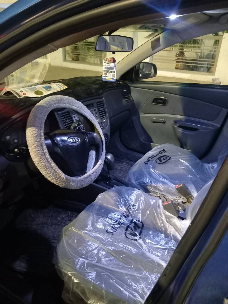 السلام عليكم كيا ريو خليجي موديل 2007 محرك ١٦٠٠ نضيف وكير اوتوماتيك نضيف صدر امامي وخلفي نضيف تخم تاير رقم انبار انكليزي جديد شرط التحويل بيه صبغ صفحه والسونار مرفقه ويه المنشور وهاي كل التفاصيل كلشي موضح شراي يتصل السعر ٦٧ مجال حك الجيه المكان الفلوجه الاتصال علئ الرقم ***********  والكورك ***********
