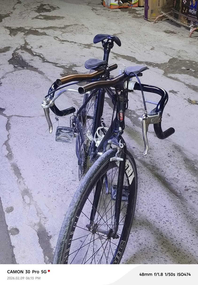 السلام عليكم بايسكل لبيع C700 بايسكل جاهز كامل جهاز عداد كيلو متر أو سرعه  أو بلوتوث للبيع السعر 115 أوبي مجال المكان الحرية الولى ***********
