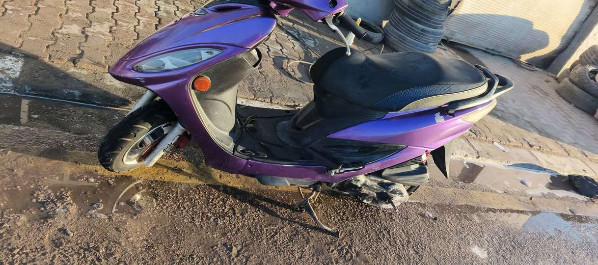 كامكو جي فور للبيع مفتوحه مره مكينه خرسه كهربائيات كلها شغاله شلعه معدل فول عايزه بس باتري مرات يشغل ومرات لا الباقي كله كامل دشبول كله شغال سعر ٣٥٠ وبيها مجال مكاني نجف ابو صخير*********** لا تراسلني وتكلي شبيها مابيها لو دزلي صورها كل تفاصيلها وصورها موجودات
