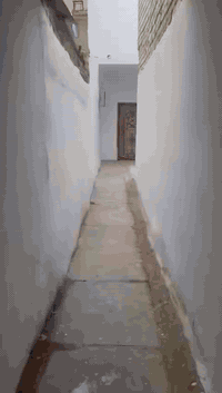 نص قطعه خلفيه للبيع المساحه 63 متر قطاع 74 طابقين تحتوي على استقبال + مطبخ + ملحقات الطابق الثاني يحتوي على غرفتين نوم السعر 60 مليون والمعامله على المشتري الاستفسار والاتصال *********** 

‭٠٧٧٠ ٢٩٥ ٠٢٣١‬
