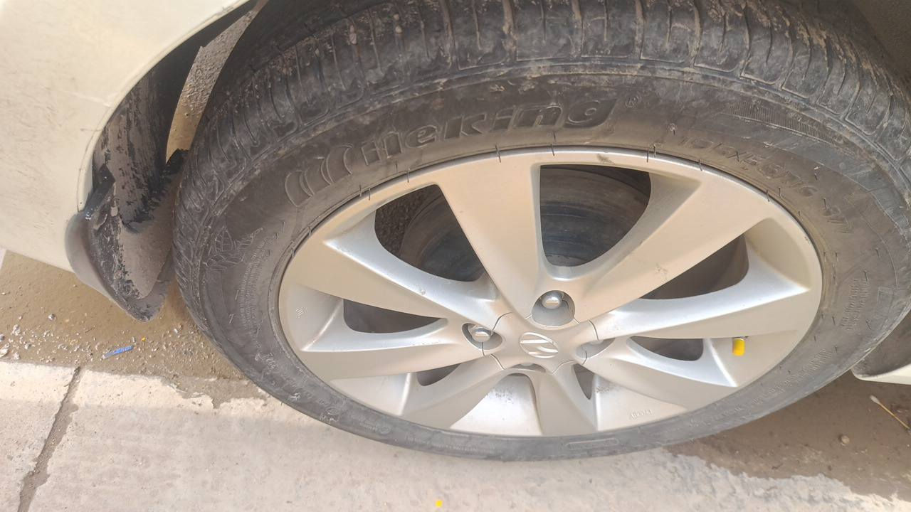 سلام عليكم مراوس بويل اسود وتايرات ***********
