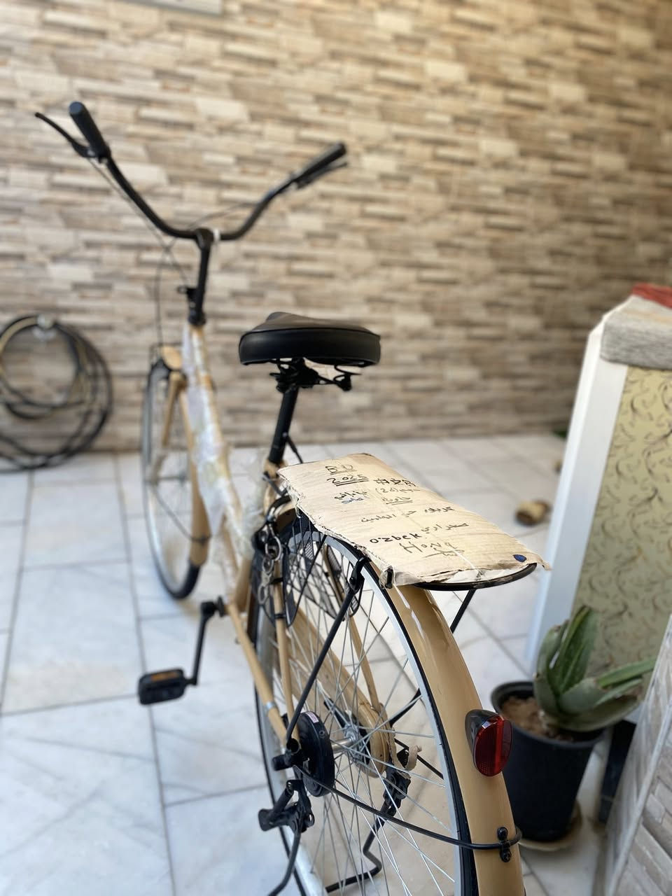 سلام عليكم شباب بايسكل للبيع كربلاء باسكل نضيف ولا شخط بدون نقوصات معروض ١٦٠ ألف وبي مجل بعده بجيس الشركه مستخدم شهر واحد الي يشتري يجي علا هذا الرقم واتساب ***********
