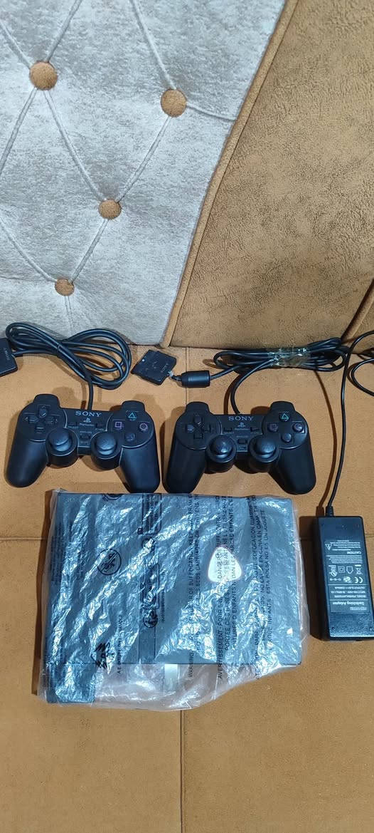 مرحبا 🙋
عندي هاذ بلي 2 
جان مضموم وهسه طلعنا كلش نضيف وزنه ثقيل 
ممفتوح ابد ونضيف كلش 
ماعرف بي 35 لعبة 
سعره 50 الف


**إذا كنت صاحب هذا الإعلان وتريد حذفه لأي سبب، رجاءا أرسل رسالة إلى الدعم الفني**