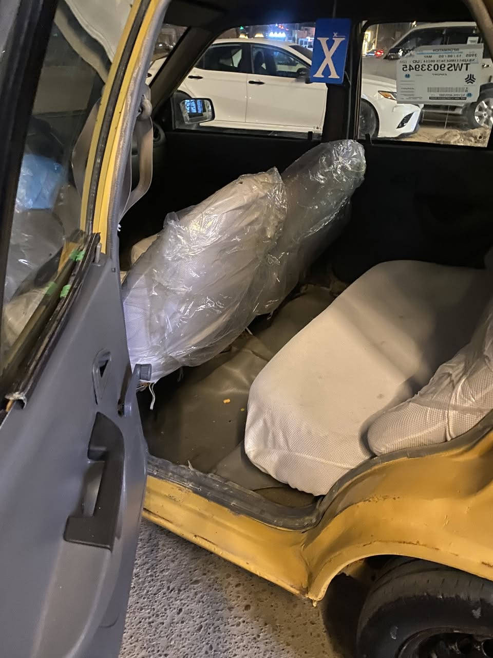 سايبا ١١ يرادلها ترتيبات راعيها موجود رقم بصره صاقطه سنويه من ٢٠١٦ ماعليها غرامات مكنيه برايد بخاخات جديده ومكينه لاتنقيص ولاتبخير شواصي يرادلها تعمير كهربائيات كير شويه تعبان هيئه مو عليه على الشتري كل تفاصيل ذكرتها مو تجي وتكلي هاي بيها وهاي بيها اقره لمنشور وشوفها
سعرها.  مليون و٦٥٠ قفل مكاني الديوانيه مركز 
صورها بالتعليقات 
***********
