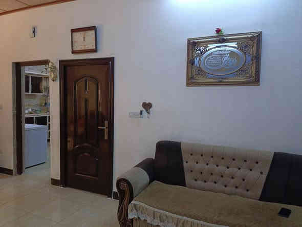 بيت للبيع مساحة 240 متر طابو زراعي طابق ونص سيراميك فول وسقف ثانوي أركوازي الجديدة كيعان وريا شارع سايدين يحتوي على أستقبال و صالة و مطبخ و غرفتين نوم و صحيات و 3 حدايق و كراج سيارة مع هدايا نص أثاث
تخم قنفات 10 مقاعد + طبلات 
ميز بلازمة  
كاونتر 
طباخ + مرشحة
ميز طعام 
بنكات سقفية عدد 3
فولتجات عدد 2 حجم 10 الاف 
سخان 
تانكي ماء عدد 2
للاستفسار والأتصال على الرقم ***********
