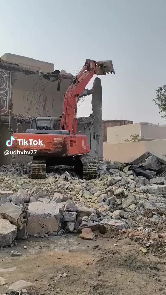 هدم والتفليش منزل قديمه وتعديل شيش ورفع نغاذ دخل تكريت اتصل ودالل حفر قطع دفن اساس  تجيز مواد بناء رمل وحصو رمل صب جص سامرء نفط اسود نذبل برميل بسعر مناسب ***********0
