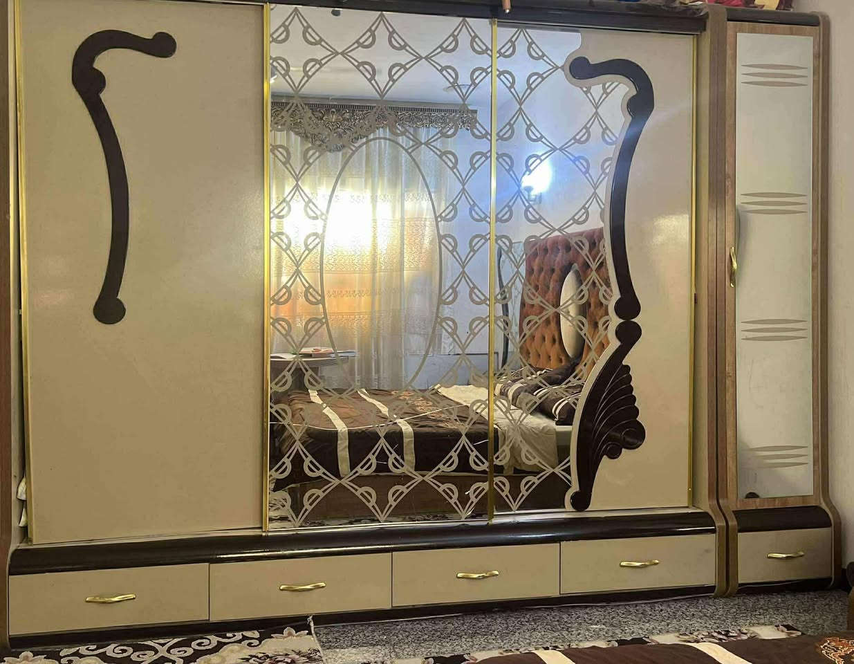 غرفه نوم تركي للبيع السعر 650 الف مكانها بعقوبه ***********
