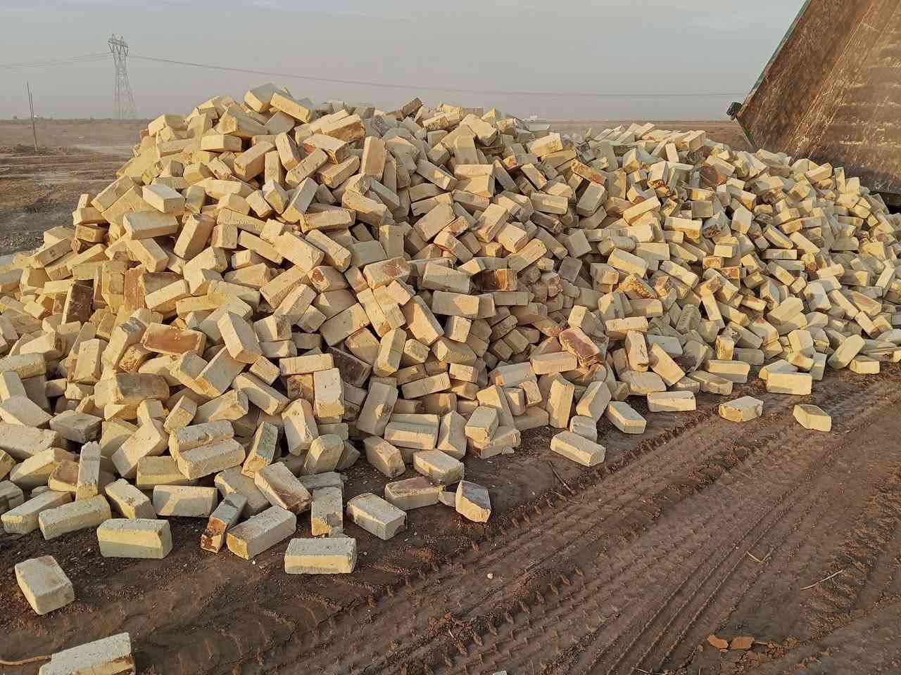 ***********
***********
انخفاض اسعار الطابوق العادي 
وخصم خاص عند شراء (3)
سيارات فأكثر من الطابوق 
تجهيز افضل انواع الطابوق العادي 
درجه اولى شرط الفحص تجهيز 
كافه البنايات والمجمعات السكنيه
والمقاولات طابوق عادي درجه 
اولى نسبه املاح قليله خاضع 
للفحص المختبري ذو قياسات 
حقيقيه قالب ستندر 
لاسعار حسب المكان 
(لسنا الوحيدون لاكننا لافضل)
