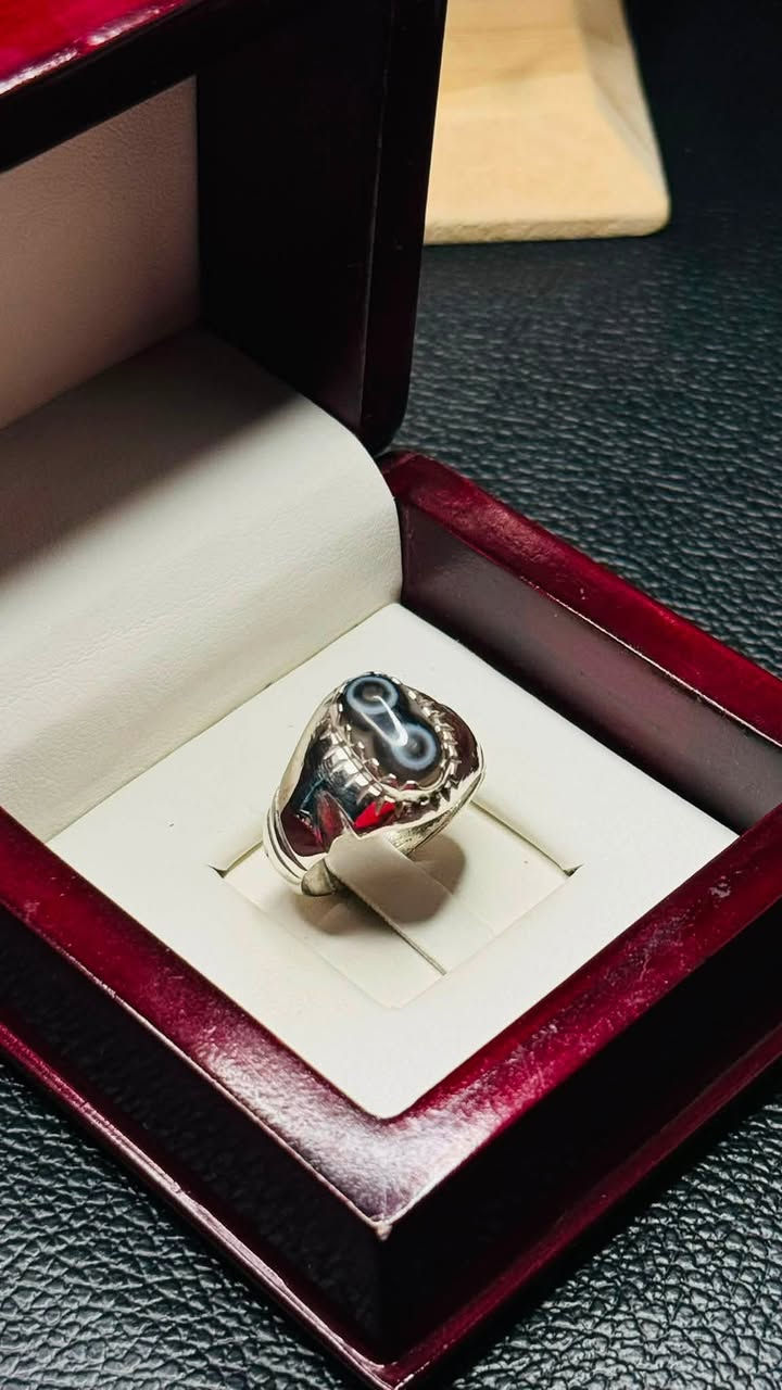 سليماني هندي أصلي 💍

حجر اصلي ذمة 
صياغة يدوية الفضة 1000

السعر راسلني خاص رجاءً

يوجد توصيل جميع محافضات العراق
للتواصل واتساب : ***********⁩⁩⁩⁩⁩
