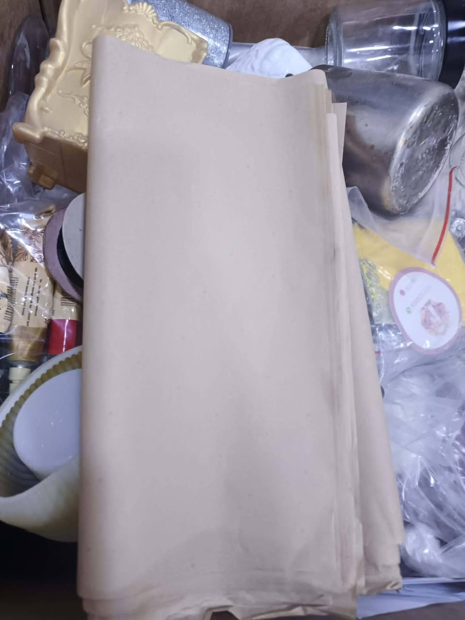 اسلام عليكم كل مايخص الحجر والريزن والرسم على زجاج 
كارتونه تحتوي 
( الحجر والريزن ) 
36 قالب جديد ومستعمل قليل حجر وريزن
طحين الحجر الفرنسي 11 كيلو  الكيلو بالف وربع 
30 كوب تخبط بي الحجر او ريزن 
اعواد 15 
10 مقعد فحم ذهبي 
ـــــــــــــــــــــــــــــــــــــــــــــــــــــــــــــ
( الزجاج ) 
كوبين لرسم
ماعون للرسم
حافضه اقلام للرسم 
8 ماعون جاي للرسم 
اقلام رسم على زجاج 
اصباغ زجاج 
50 ورقه رسم طباعه 
14 كيس شذر + صمغ مالتهن 

ــــــــــــــــــــــــــــــــــــــــــــــــــــــــــــــ
( شمع ) 
دولكه الشمع 
5اصباغ الشمع 
2معطارت شمع 
80 فتيله شمع 
محرر 
مقياس الحراره 
1زجاج شمع معطر 
ــــــــــــــــــــــــــــــــــــــــــــــــــــــــــ
سعر الكارتونه مليانه 150
شراء مفرد كلمن وسعره


**إذا كنت صاحب هذا الإعلان وتريد حذفه لأي سبب، رجاءا أرسل رسالة إلى الدعم الفني**