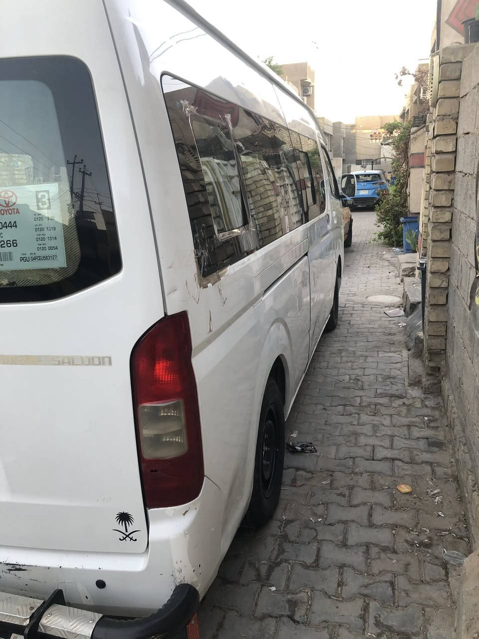 السلام عليكم فتون للبيع مكينه و كير اكسل حداديه وتخم تاير جديد  المكينه صار عشر أيام من بدلتهه  تبريد شغال  محورغاز بانزين مكاني الزعفرانية    السياره ١٨نفر كراسي قلاب اضافي       السعر 105  رقم الهاتف ***********
