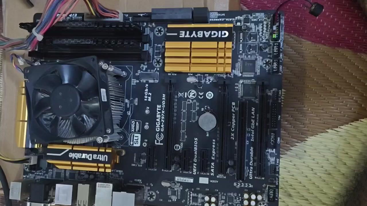 سلام عليكم
مذربورد قوي يدعم كسر سرعة من جيل رابع GIGABYTE GA-Z97X-UD3H
و معالج i5-4590 و رام 16 جيجابايت و مبرد تمام وياه سعره 80الف انا من الحلة و كل هله بيك


**إذا كنت صاحب هذا الإعلان وتريد حذفه لأي سبب، رجاءا أرسل رسالة إلى الدعم الفني**