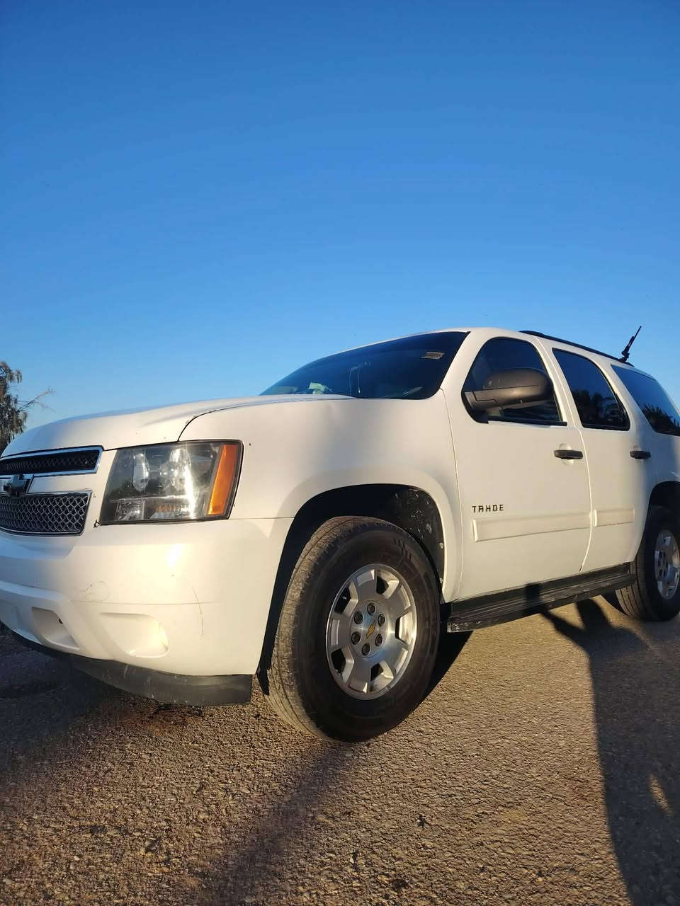 تاهو ادوات
موديل 2011 خليجي

كفاله من كص وعشاير 

السعر 90 وبيه مجال تترقم 

للاستفسار اكثر اتصل علرقم***********
