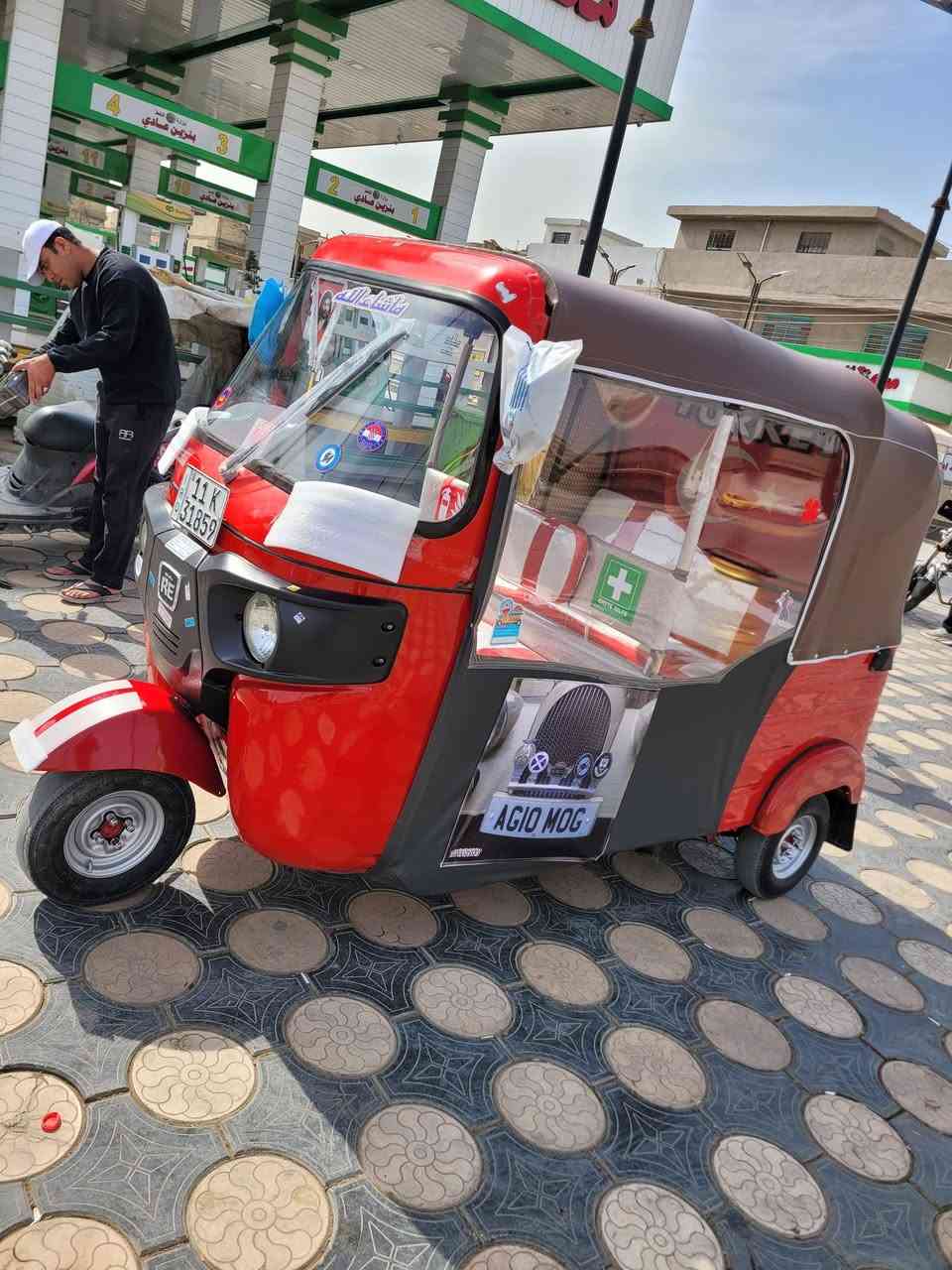 سلام عليكم البيع تك تك موديل ١٨ مرقمه نكليزي مكينه وكيري وكسل خيرمن الله ستوني مجفت دوشمه كهربيات تكتك مصبوقه جماليه السعر خاص ستفسار ***********
