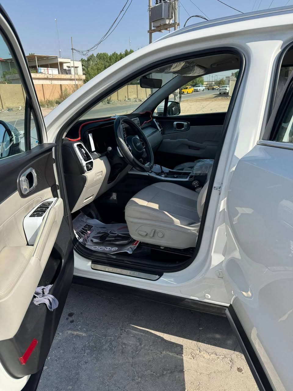 سورنتو اربيل ٢٣
ماشية ١٧
بيه شخط باب الصدر والباقي مكفول
السيارة كلش نضيفة
مكلف بالنشر
***********
